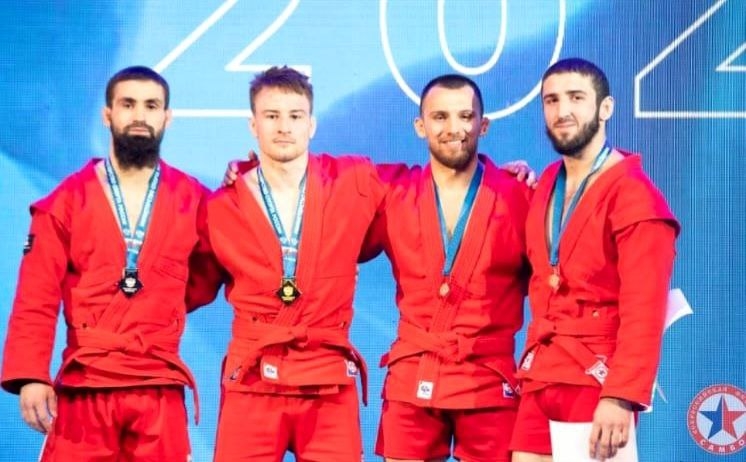 Спортсмен из Адыгейска стал серебряным призером чемпионата России по самбо